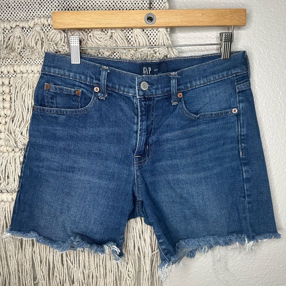 GAP Blue Jean Shorts with Frayed Hem (6/28)